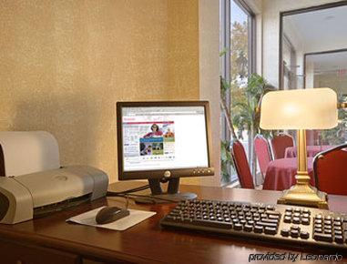 Ramada By Wyndham Flemington Hotel Faciliteter billede